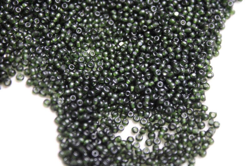 11/0 Charlotte true Cut Beads Tr. Olivine (2 Perfect Facets) 10/20/50/250/500 Grams, Embroidery Material, Jewelry Supply, Premium True Cuts, 50290