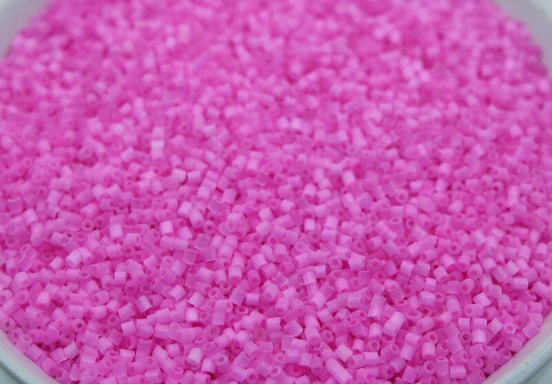 11/0 Hexagon 2 Cut, Neon Pink Satin, Czech Seed Beads, 20/50/100 Grams Packs, Embroidery making, Jewelry Making. Vintage Beads, 943/5