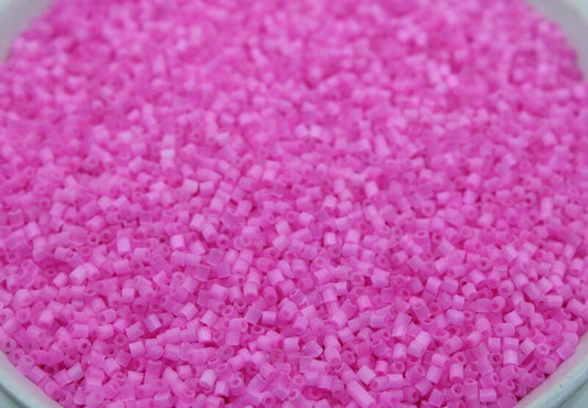 11/0 Hexagon 2 Cut, Neon Pink Satin, Czech Seed Beads, 20/50/100 Grams Packs, Embroidery making, Jewelry Making. Vintage Beads, 943/5