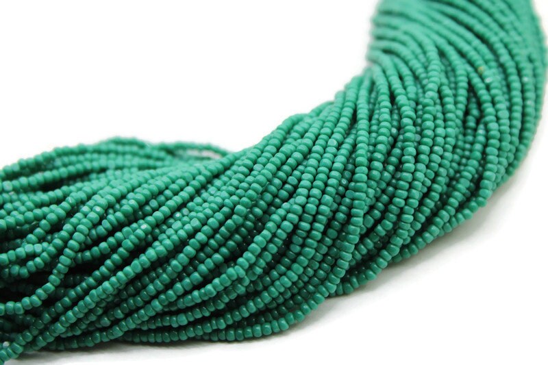 11/0 Charlotte Cut Beads Serpent Green (2 Perfect Facets) 1/3/5 Hanks, Embroidery Material, Jewelry Supply, Vintage Rare Beads, Premium True Cuts, 53240