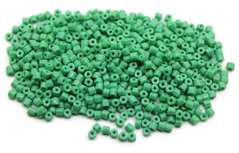 11/0 Preciosa 2 Cut Beads, Serpent Green Opaque, Hexagon Glass Czech Seed Beads, 20/50/100 Grams Packs, Preciosa Ornella Beads, Embroidery Beads, Jewelry Findings, 53250/S55