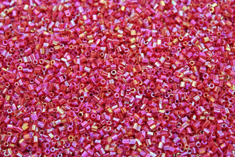 15/0 Czech 2 Cut, Dark Pink Rainbow, Hex Glass Seed Beads, 10/20/50/100 Grams Packs, Embroidery making, Jewelry Making, Vintage Beads, Supply, 405/1