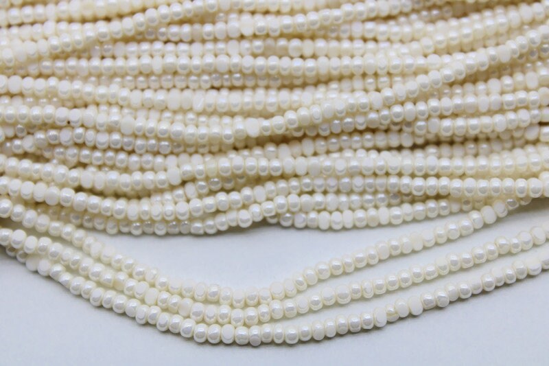 11/0 Charlotte true Cut Beads, Pearl Eggshell (2 Perfect Facets) 1/3/5 Hanks, Jewelry Supply, Embroidery Material, Vintage Beads,Premium True Cut, 46112