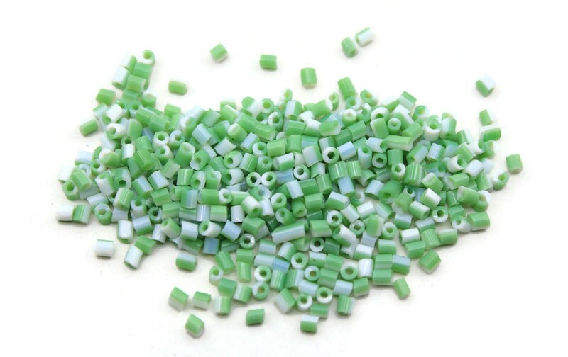 11/0, 2 Cut Green-White Striped Seed Beads, 20/50/100 Grams Packs, Embroidery Beads, Jewelry Beads, Craft Supply, Indian Seed Beads, 471/8.